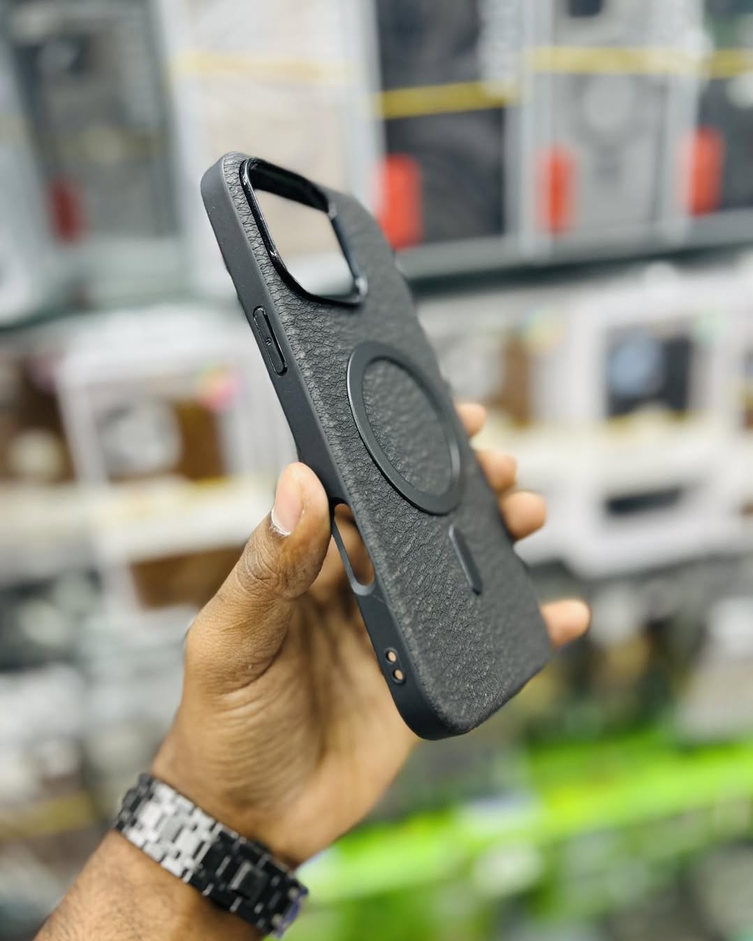 StealthShield  MagSafe Leather Case - iPhone