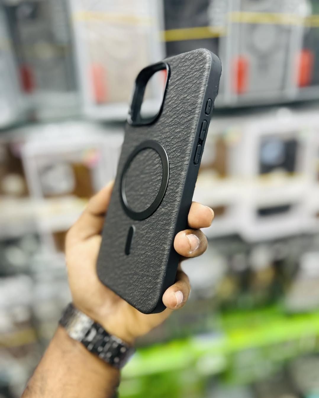StealthShield  MagSafe Leather Case - iPhone